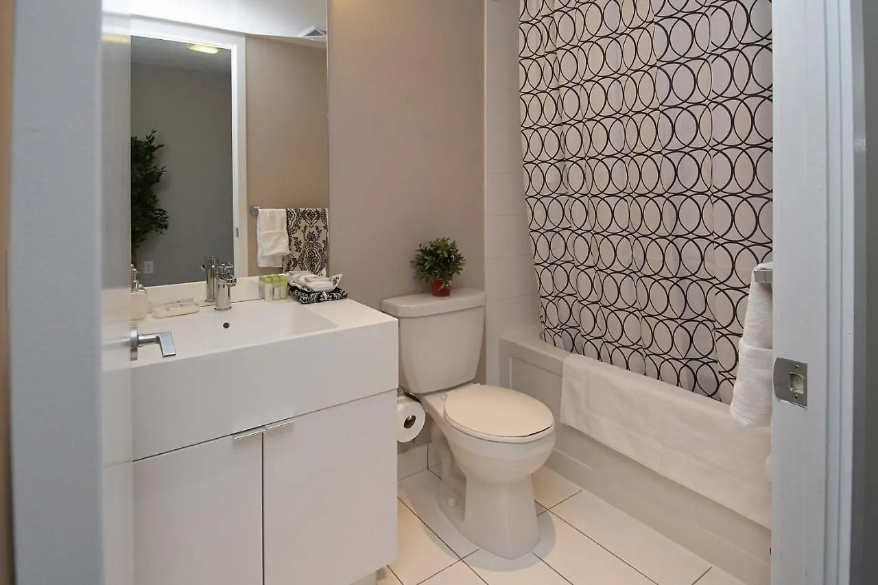 Whitehall Suites - Lakeview Suites Toronto Apartment