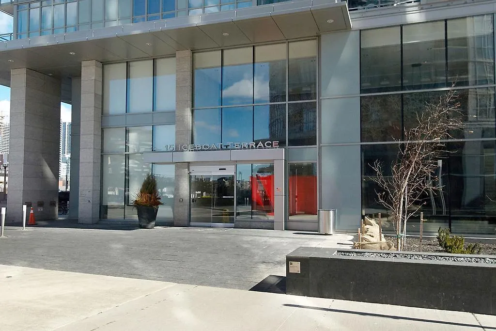 Whitehall Suites - Lakeview Suites Toronto